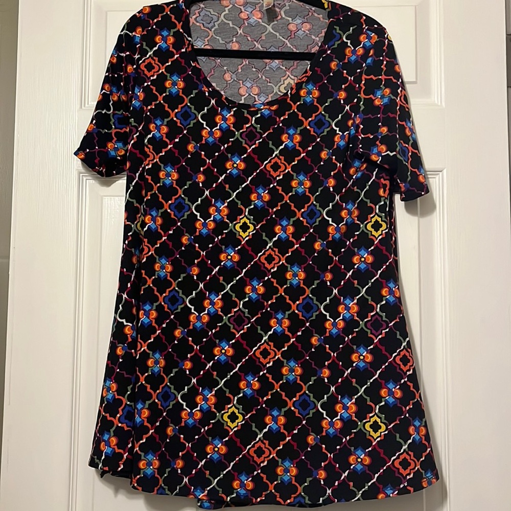 LulaRoe perfect T